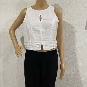 Chic White Keyhole Tank Top